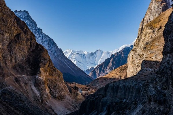 How Far Is Nar Phu Valley from Dharapani? Distance, Time and Trek Guide